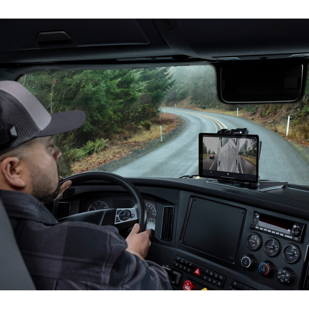 Garmin | dēzl™ DualView